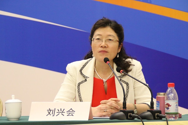 刘兴会教授 “刘兴会教授谈:产后大出血急救原则”